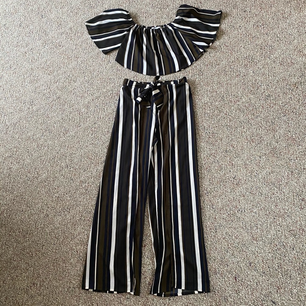 NWOT 🎉 Fav Lux Two Piece Set